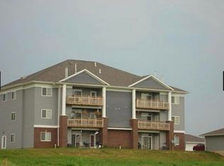 112 Hilltop Dr, West Branch, IA 52358