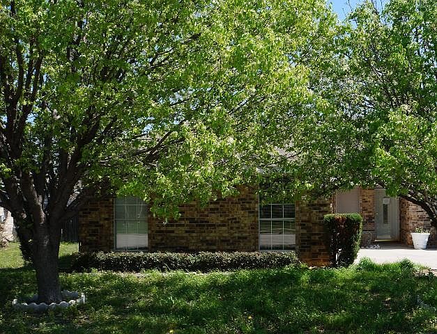 1st image of 3112 N Bell Ave