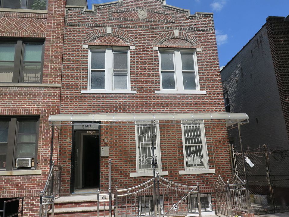 1st image of 1601 Park Pl APT 3