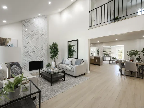 8987 Jade Coast Ln, San Diego, CA 92126