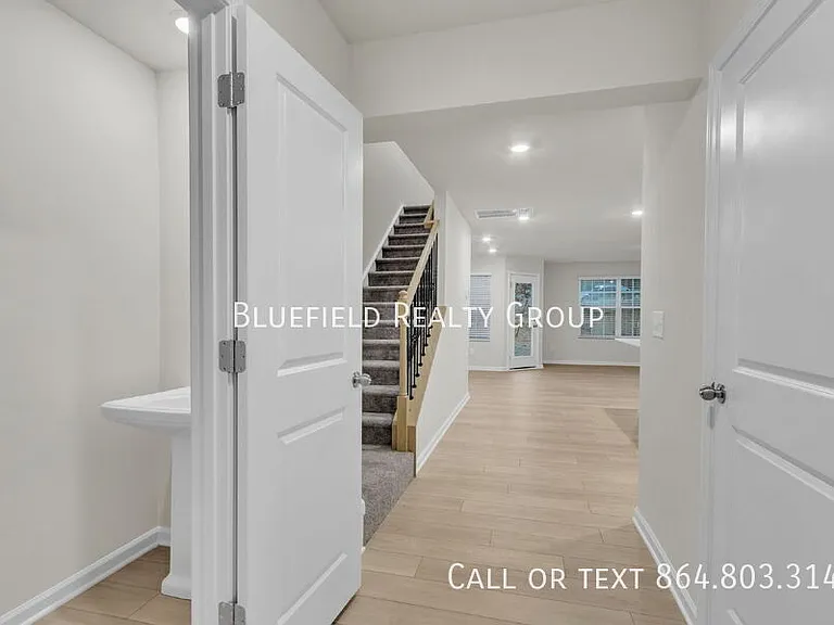 808 Harper St — Photo 3