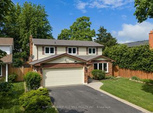 853 Kowal Dr, Mississauga, ON L5H3T3