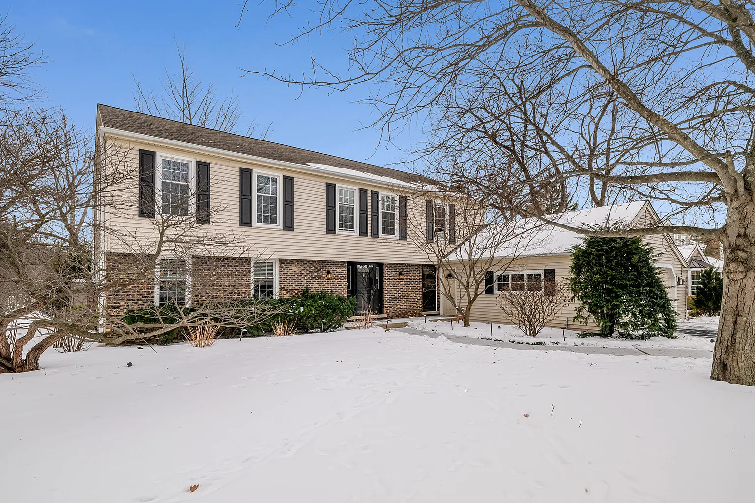41 Canterbury Rd photo 1