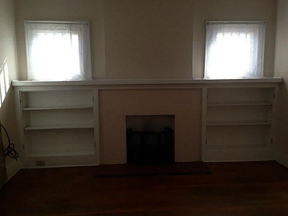 3rd image of 2720 Gold Ave