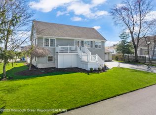 33 Sand Creek Ln, Toms River, NJ 08753