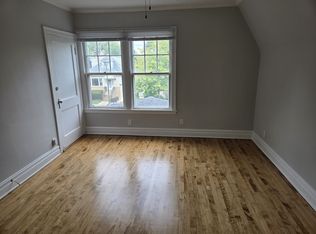 5049 W Winona St APT 2, Chicago, IL 60630