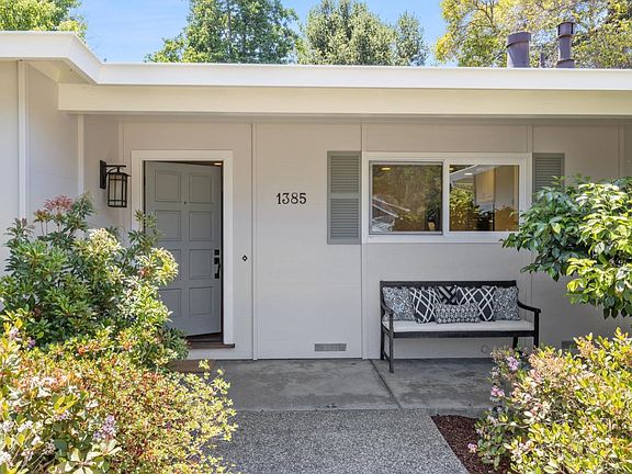 4th image of 1385 Delfino Way