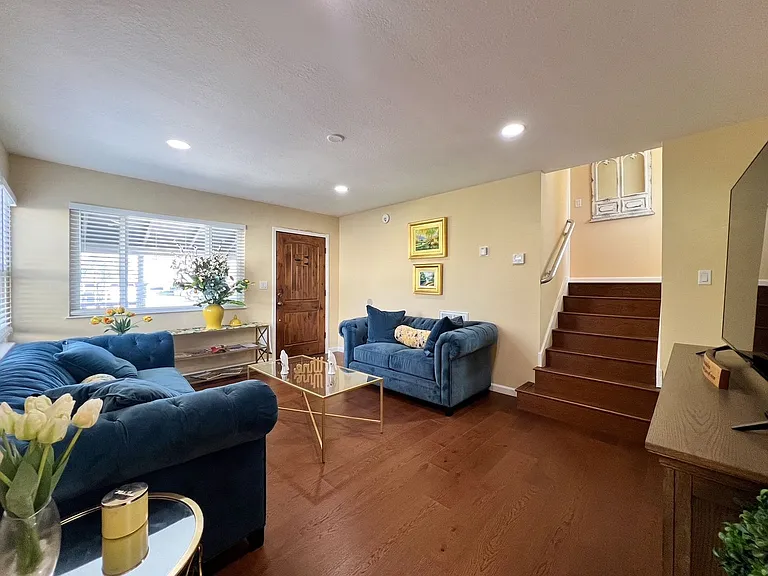 1635 Yajome St — Photo 8