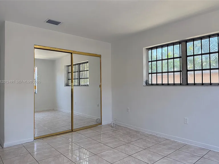 1820 NW 19th Ave #1822 — Photo 8