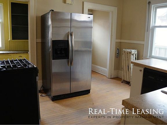 2nd image of 3020 Fremont Ave S