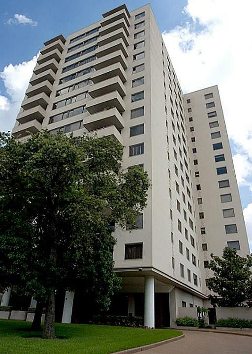 1st image of 1400 Hermann Dr Unit 14A
