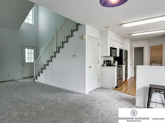 4th image of 16523 Erskine St