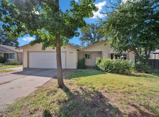 2660 Rainbow Ln, Redding, CA 96002