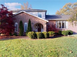 105 Birkshire Dr, Grand Island, NY 14072