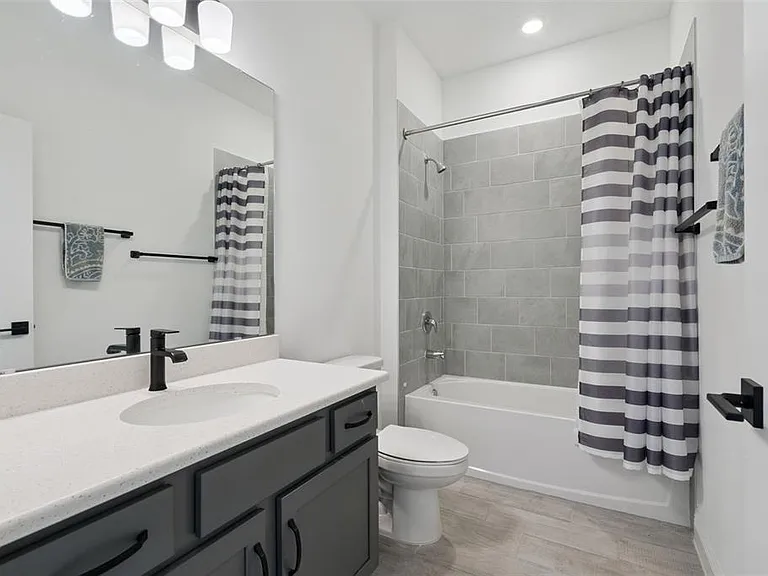 2025 Axel St — Photo 21