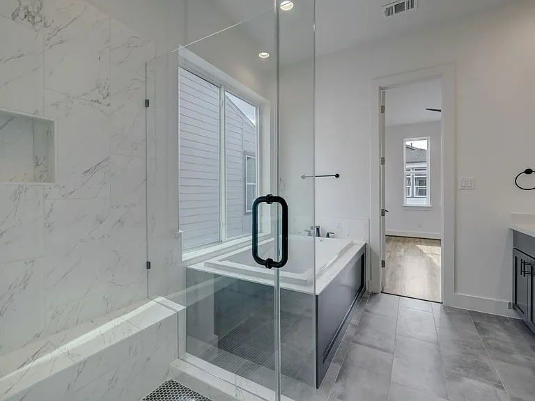 1535 W 24th St #C — Photo 14