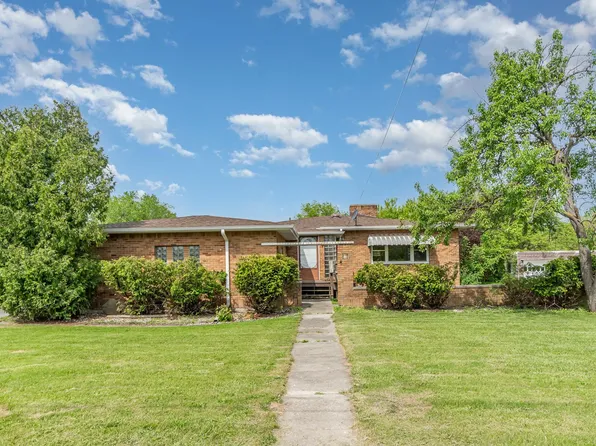 203 State Park Dr, Bay City, MI 48706