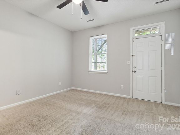 4th image of 8015 Kings Creek Dr