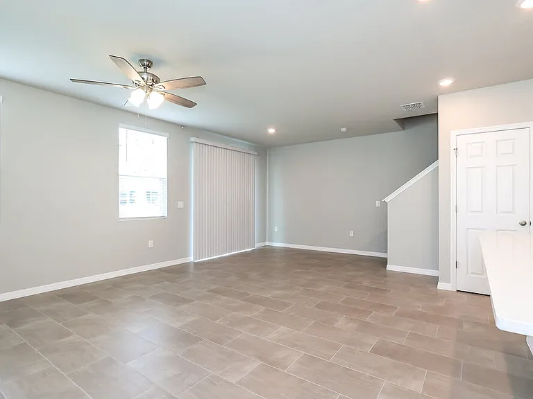 803 Legacy Dr — Photo 5