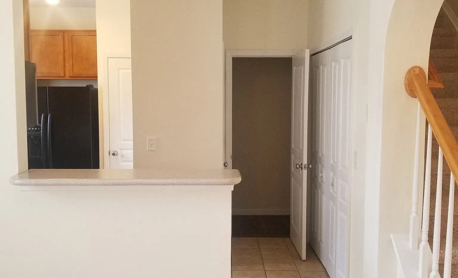 Gorgeous End Unit Townhome With Owners Bedroom On Main! Coming Soon! — Photo 4