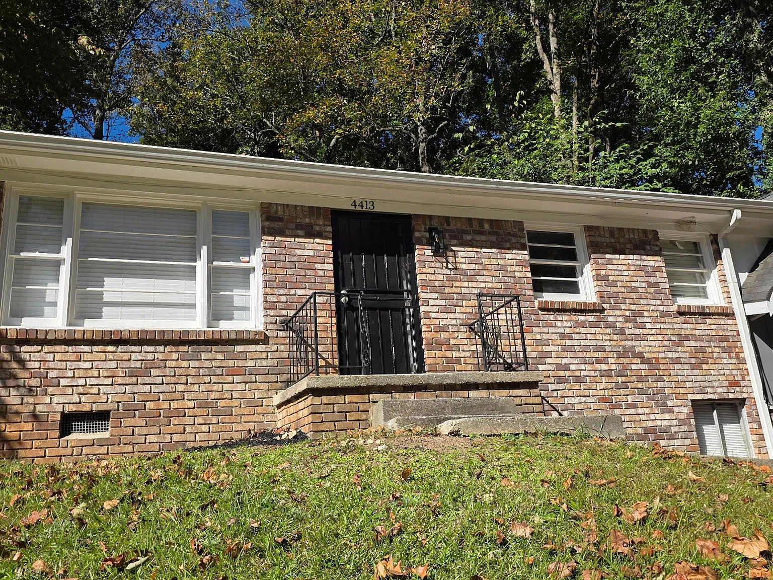 3 bed, 1.5 bath, 1150 sqft, $1,995 — Photo 2
