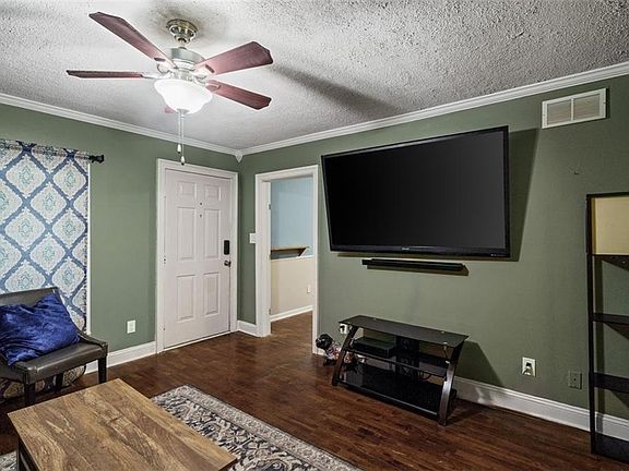 5th image of 321 Springdale Ave