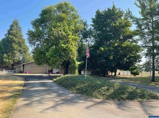 1320 N Fir Villa Rd, Dallas, OR 97338