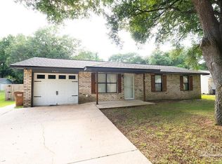 5447 Chipper Ln, Pace, FL 32571