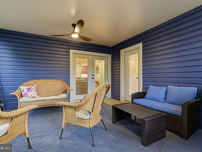 1227 Clagett Dr — Photo 17