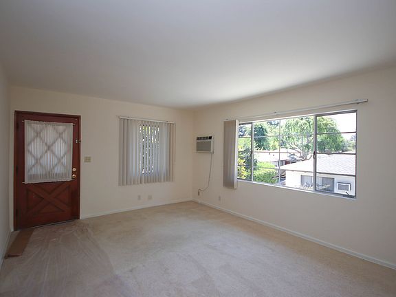 4th image of 1466 N Allen Ave #1466