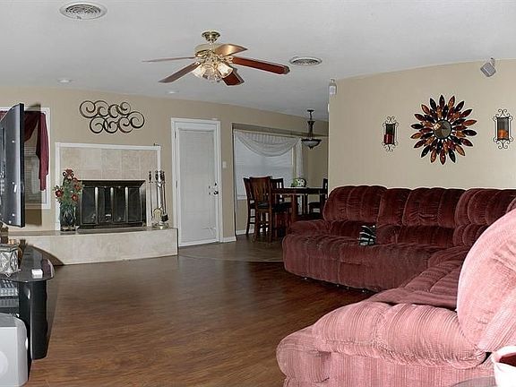 3rd image of 3309 Camarie Ave