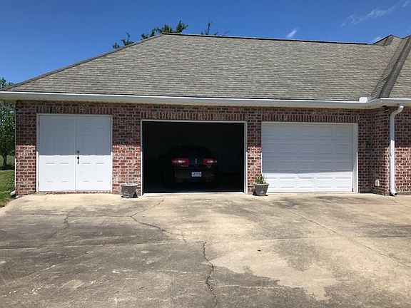 Double Garage/Workshop Entra