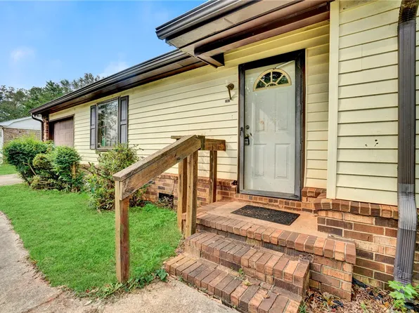 207 Berea Forest Cir, Greenville, SC 29617