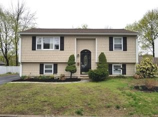 33 Pleasant View Ave, Johnston, RI 02919