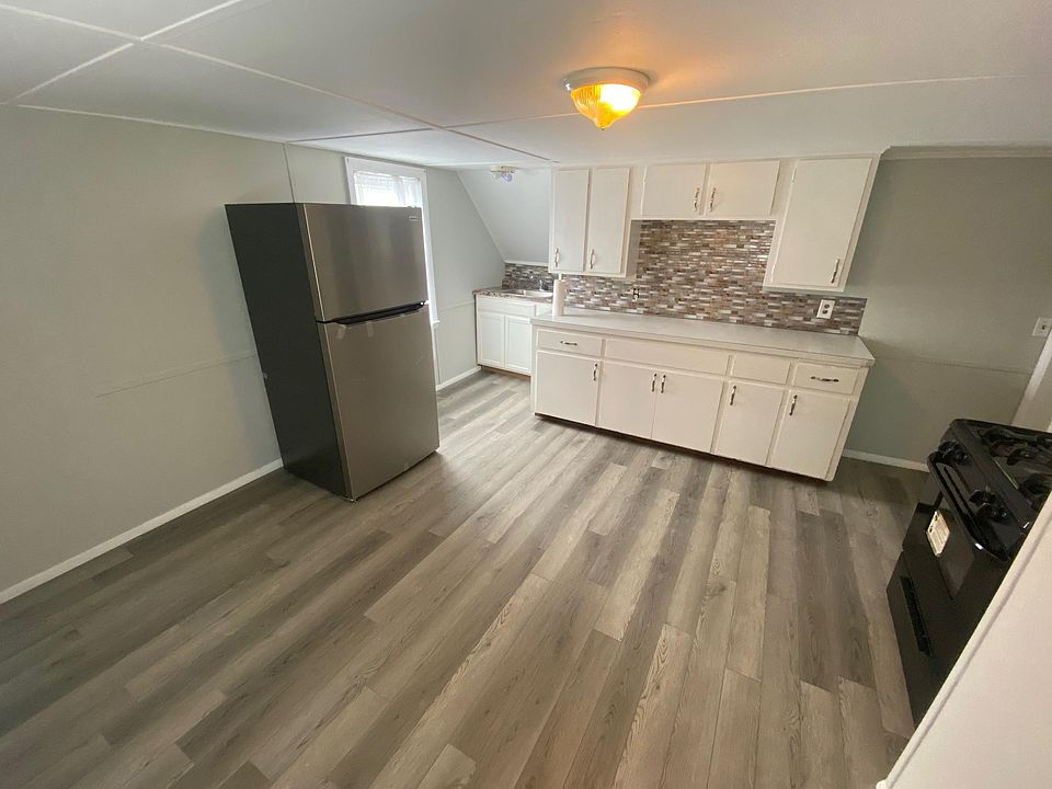 1st image of 972 Bedford St Floor 2