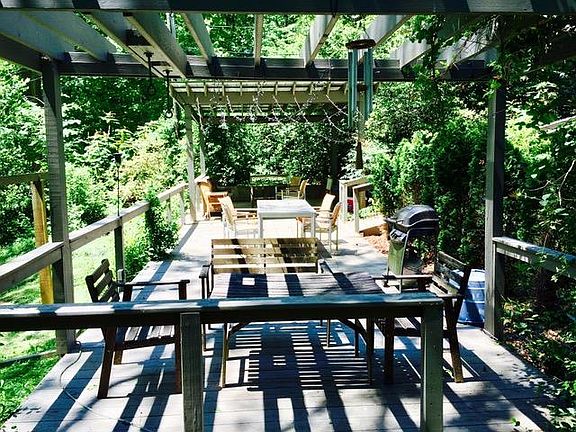 Shared Pavilion, Deck & Arbor