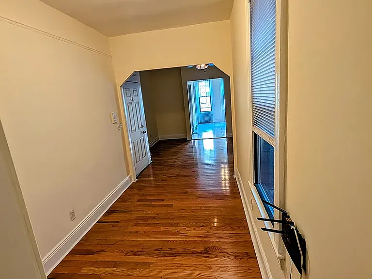1876 Madison St #2R — Photo 5
