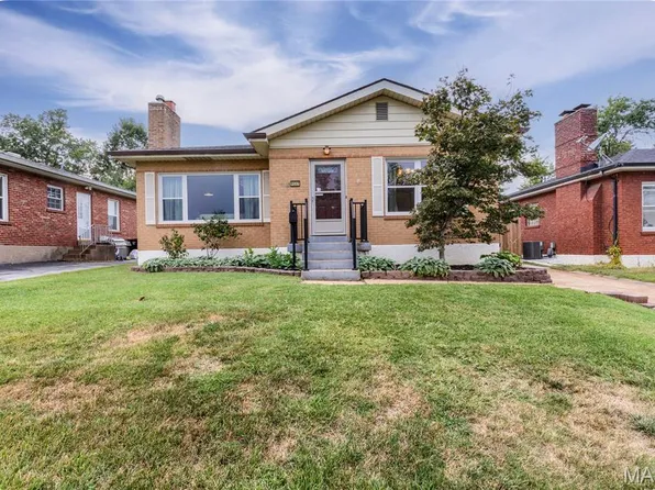 9337 Radio Dr, Saint Louis, MO 63123
