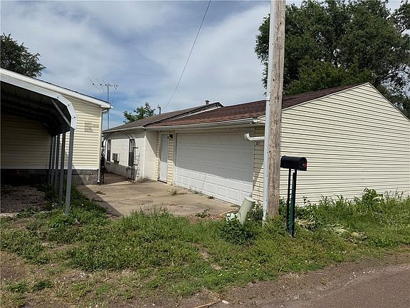 3rd image of 3317 SW Christie Lane Rd