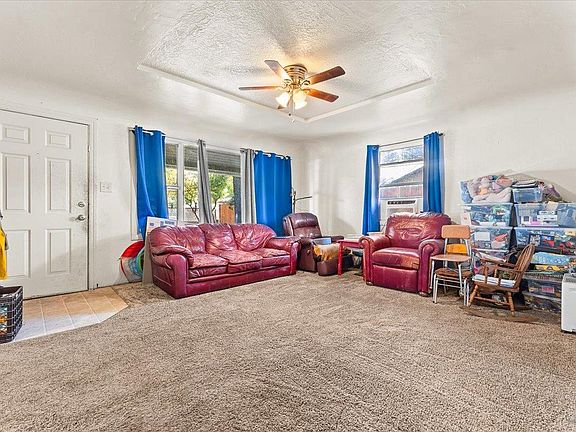 4th image of 135 Waugh Lane