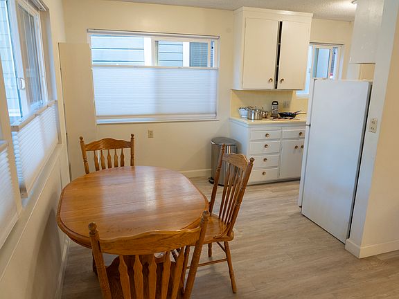 5th image of 135 School St APT 1