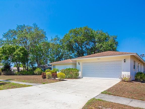 3rd image of 1821 Woodhaven Cir