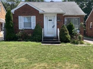 20060 McCracken Rd, Maple Heights, OH 44137