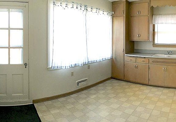 3rd image of 6644 W Revere Pl