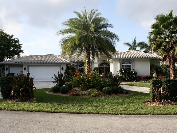 2nd image of 11950 SW 15th Ct