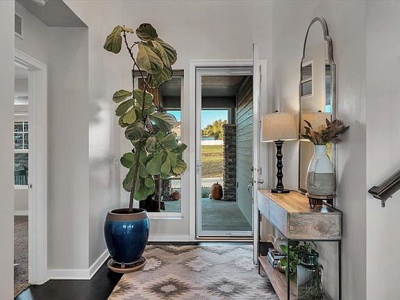 3rd image of 6705 Clear Creek Cir