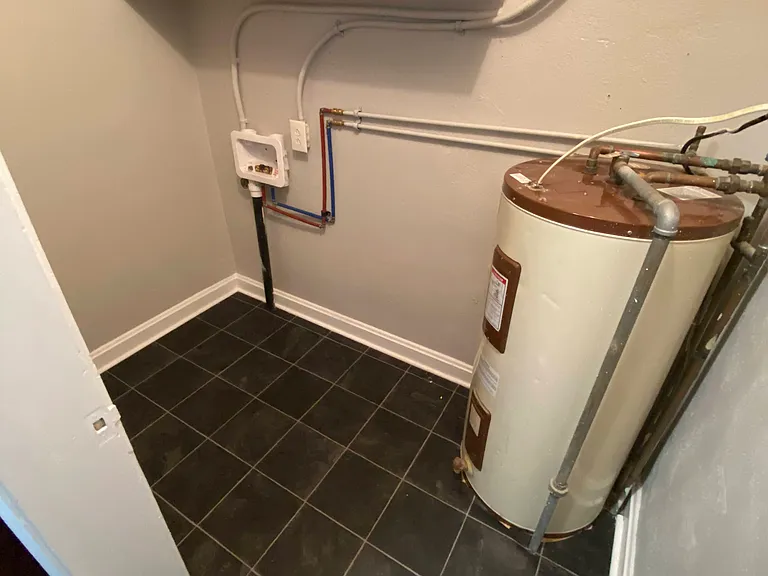 203 Pine St #3C — Photo 12