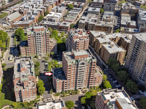 65 Oceana Drive East image 25 of 44