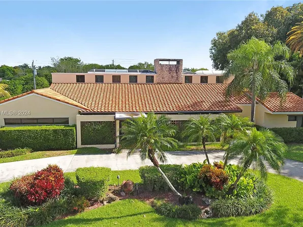 8345 SW 153rd St, Palmetto Bay, FL 33157