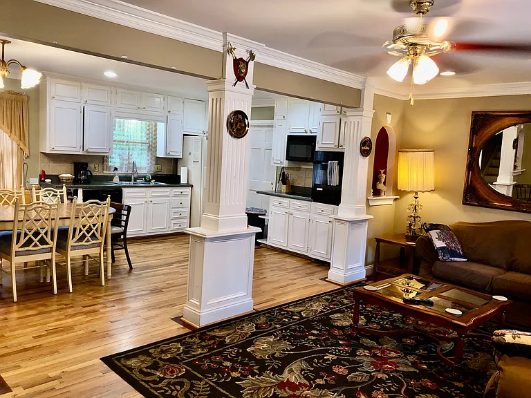 1599 Idlehour Dr — Photo 4
